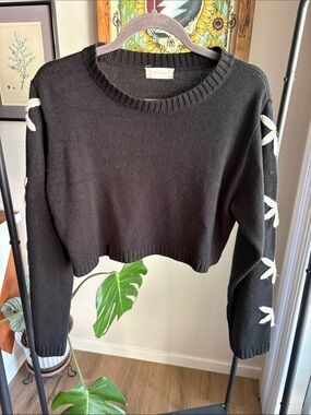 Altard State cropped black sweater with white floral embroidery size M